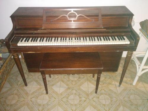 Se vende piano Rudolph Wurlitzer  90000 en - Imagen 1
